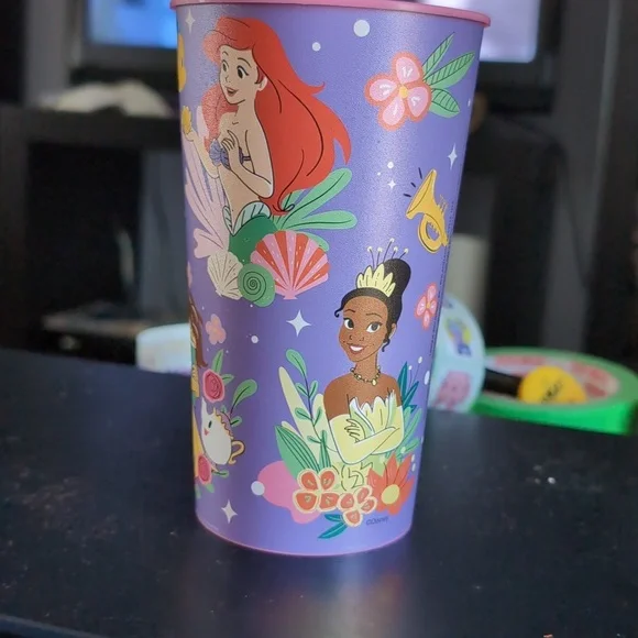 Princess Cup NWOT - Picture 2 of 3